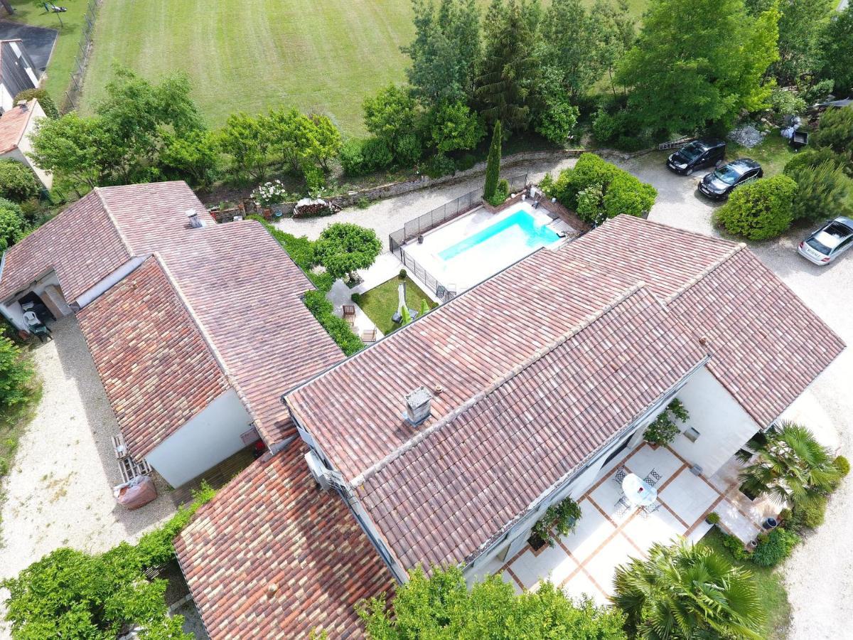 Le Logis De La Brumanderie - Saintes Fontcouverte  Exterior foto