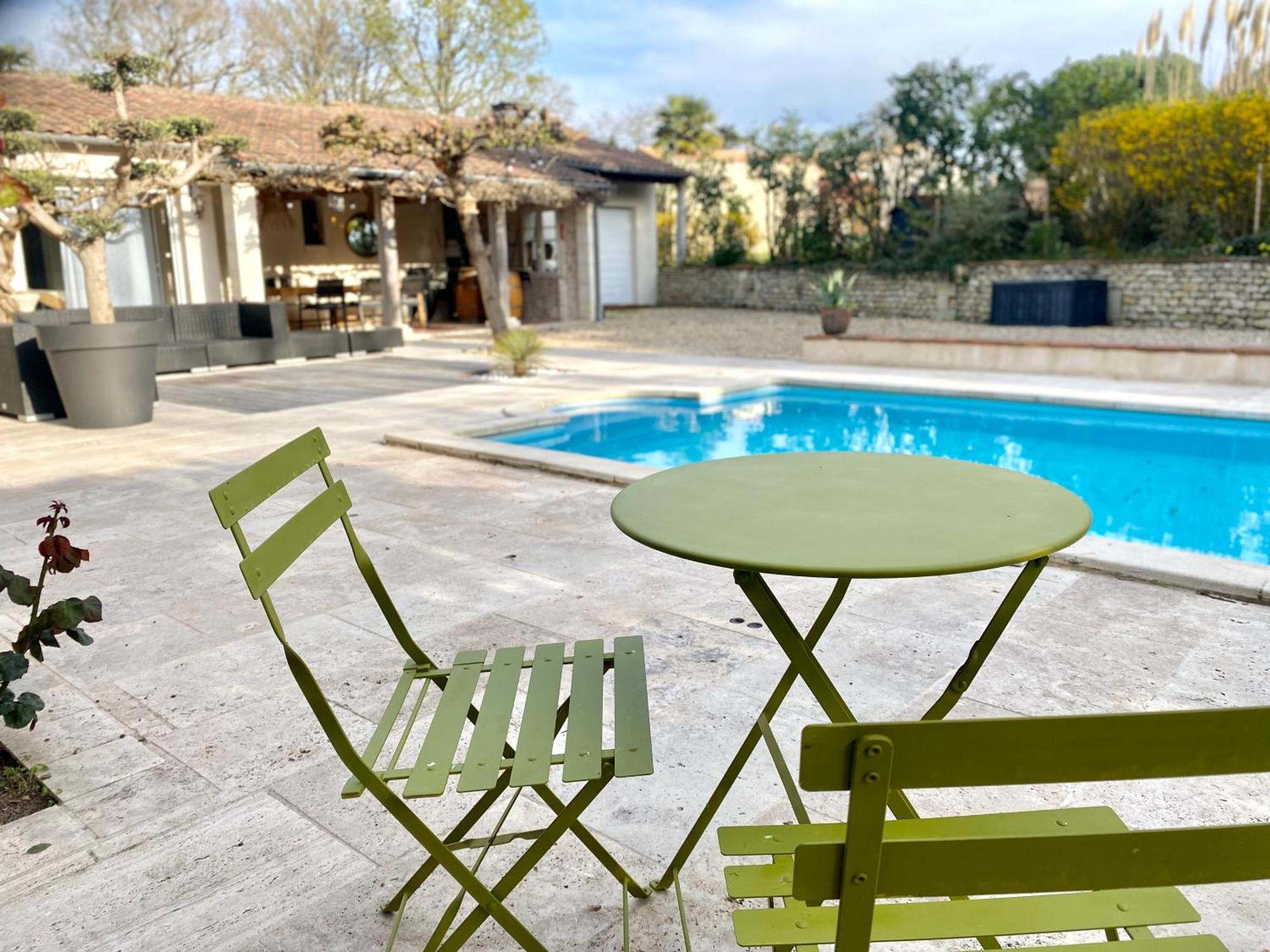 Le Logis De La Brumanderie - Saintes Fontcouverte  Zimmer foto